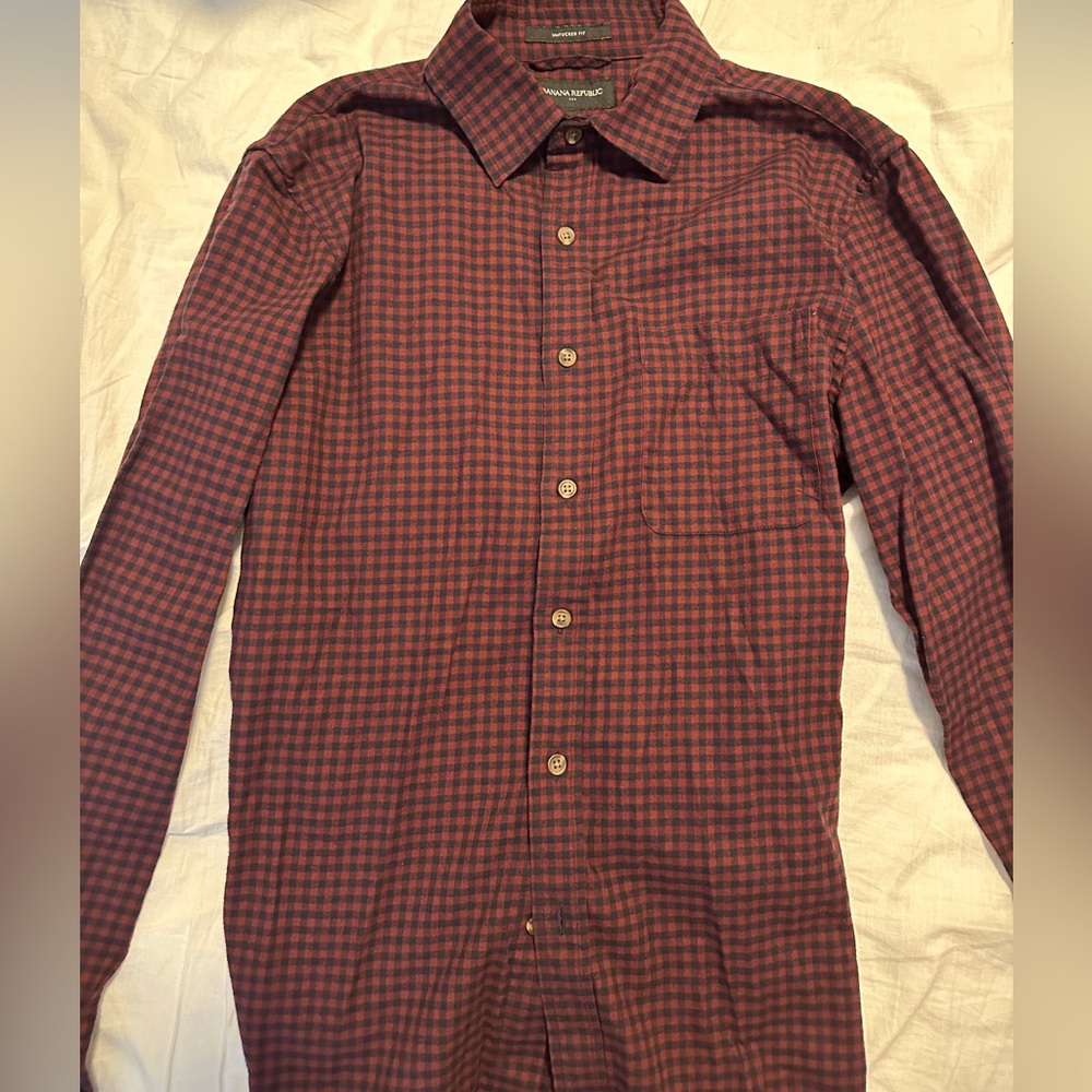Banana Republic Mens small Untucked Fit Organic Cotton flannel Shirt
